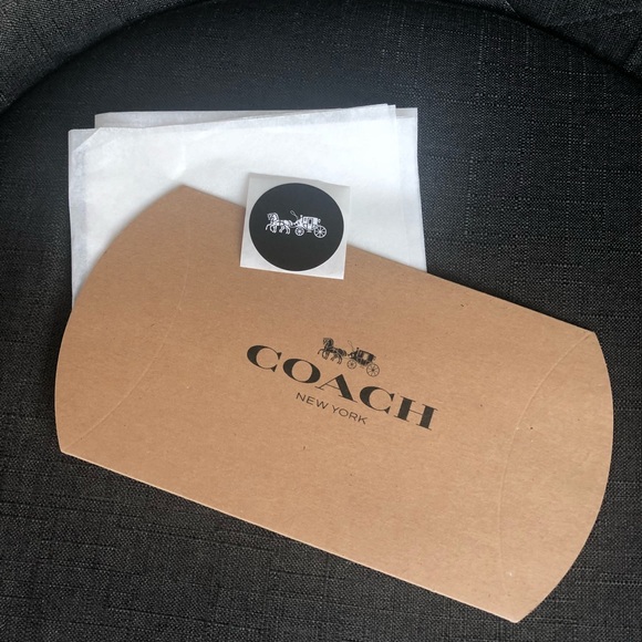 Coach Wristlet-New Leather Brown Sig C - Picture 4 of 4